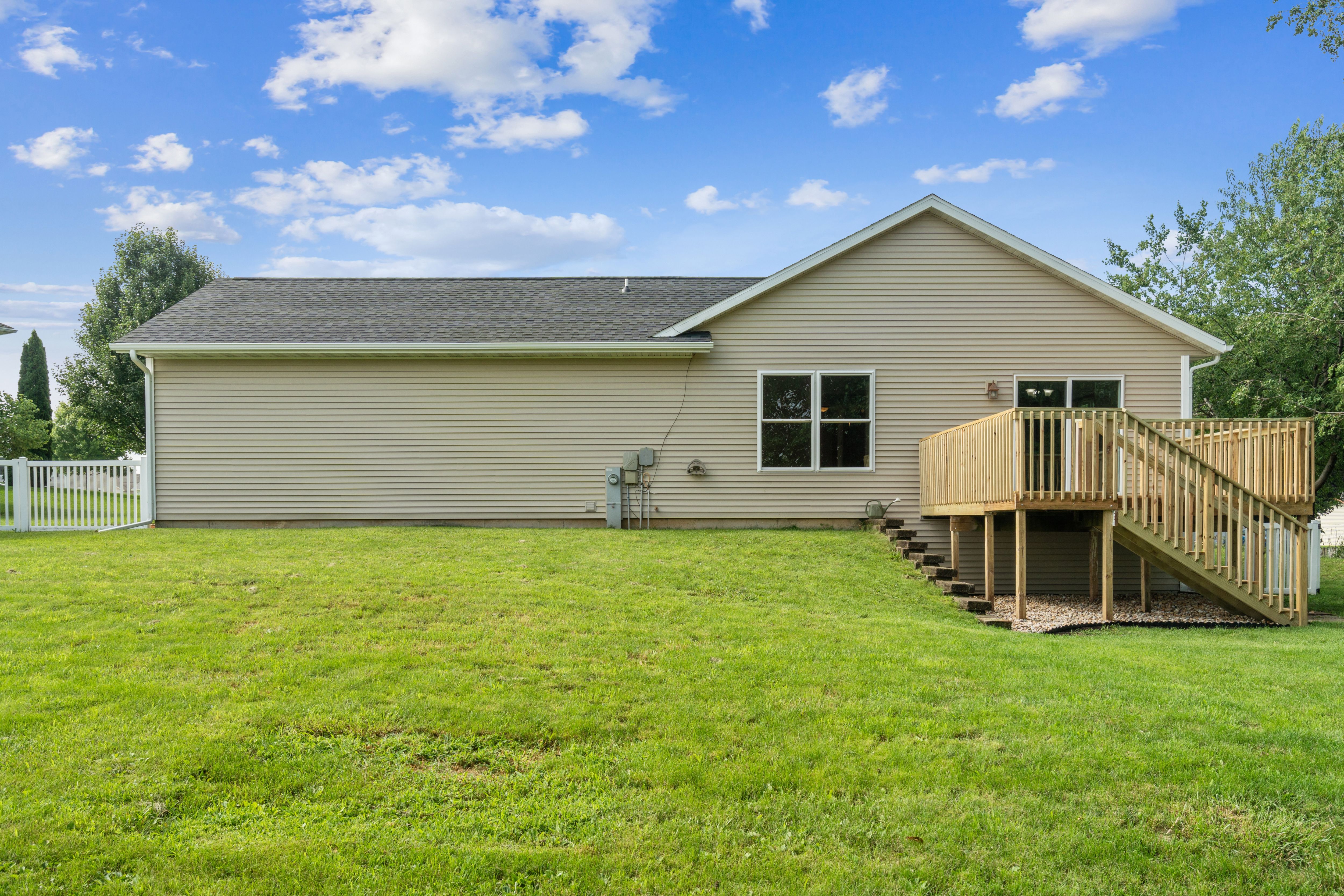 Listing Photo: 44-228 780 Country Club Ct